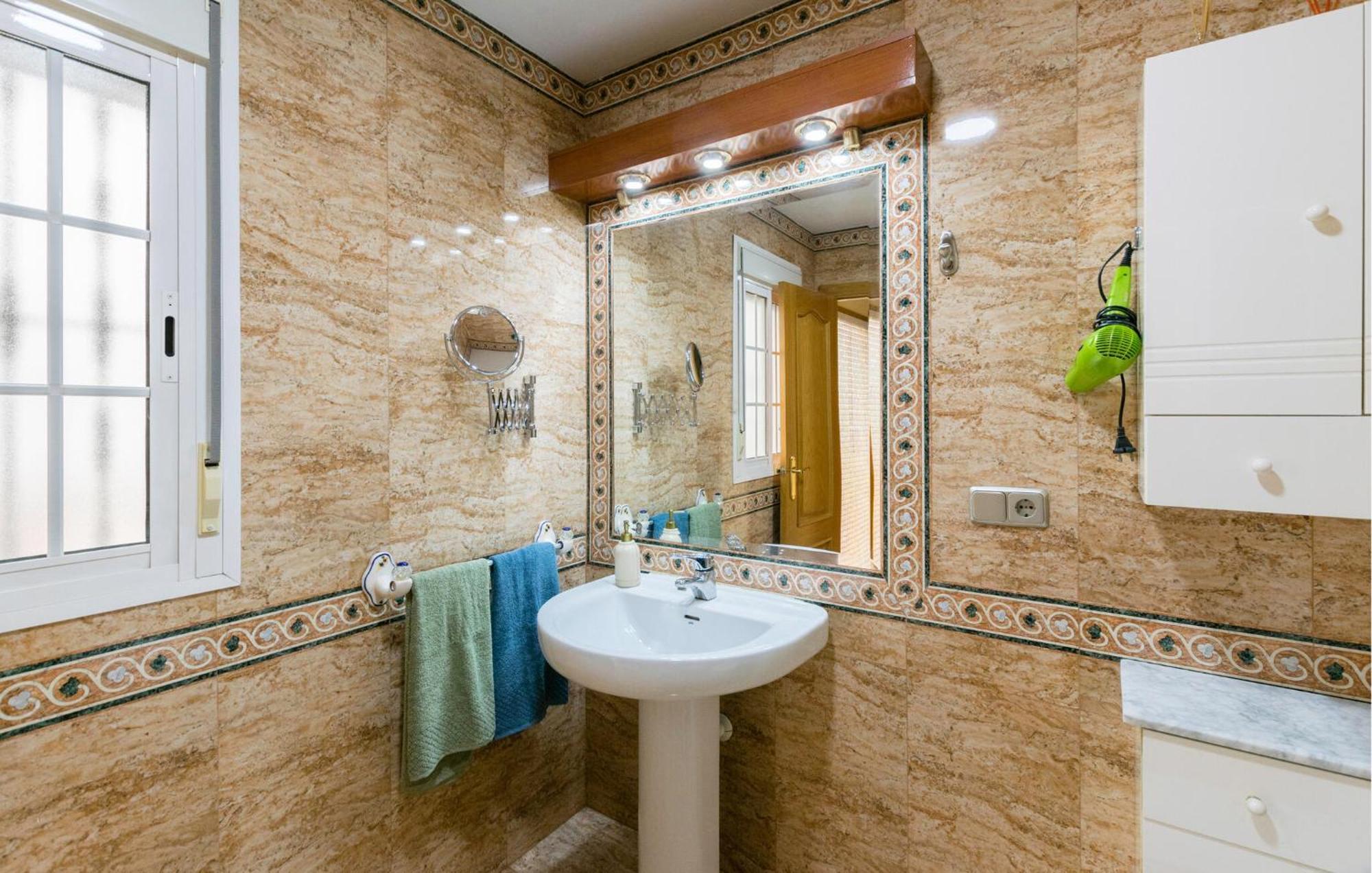Cozy Apartment In Sevilla With Kitchen المظهر الخارجي الصورة