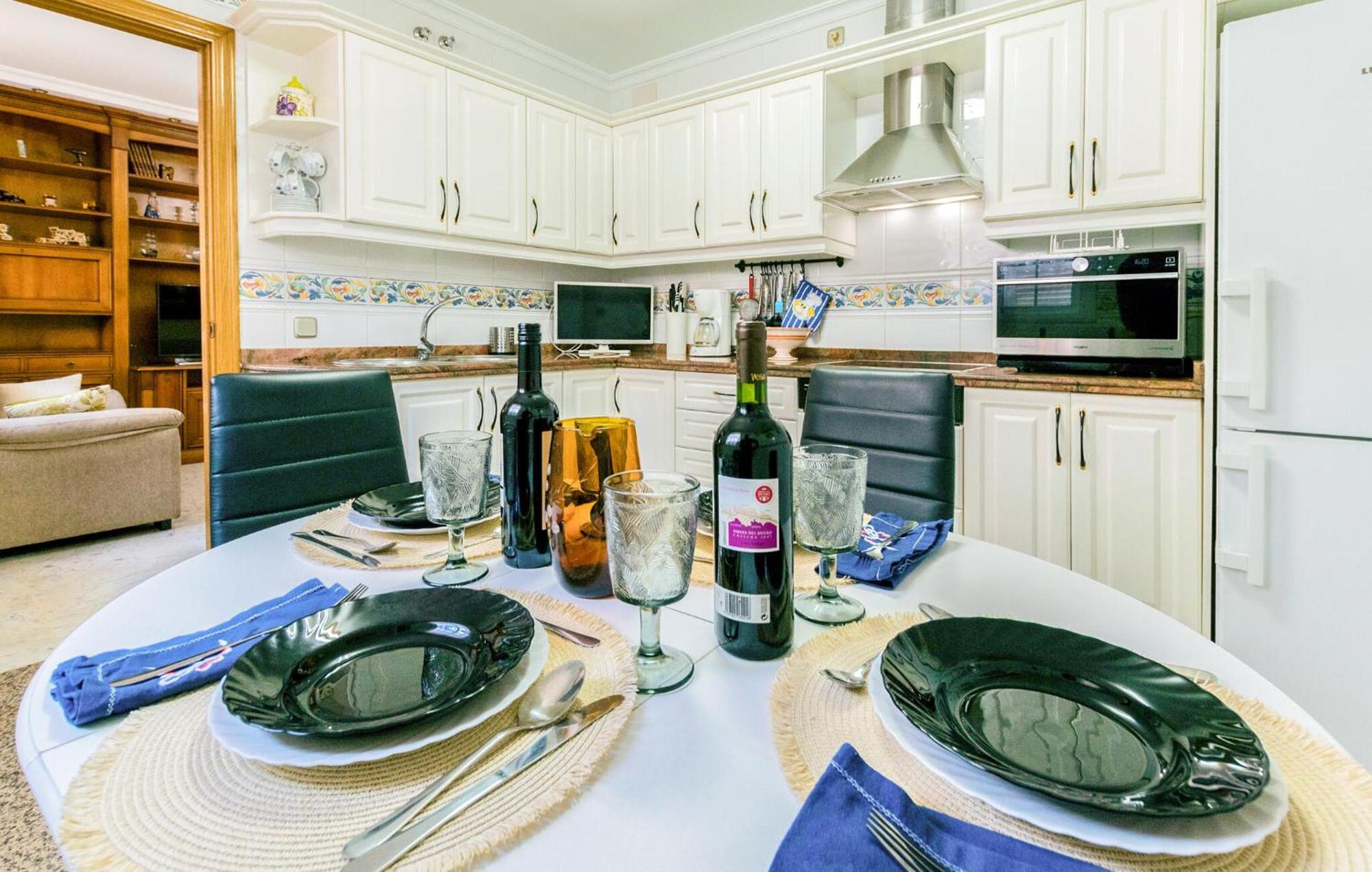 Cozy Apartment In Sevilla With Kitchen المظهر الخارجي الصورة